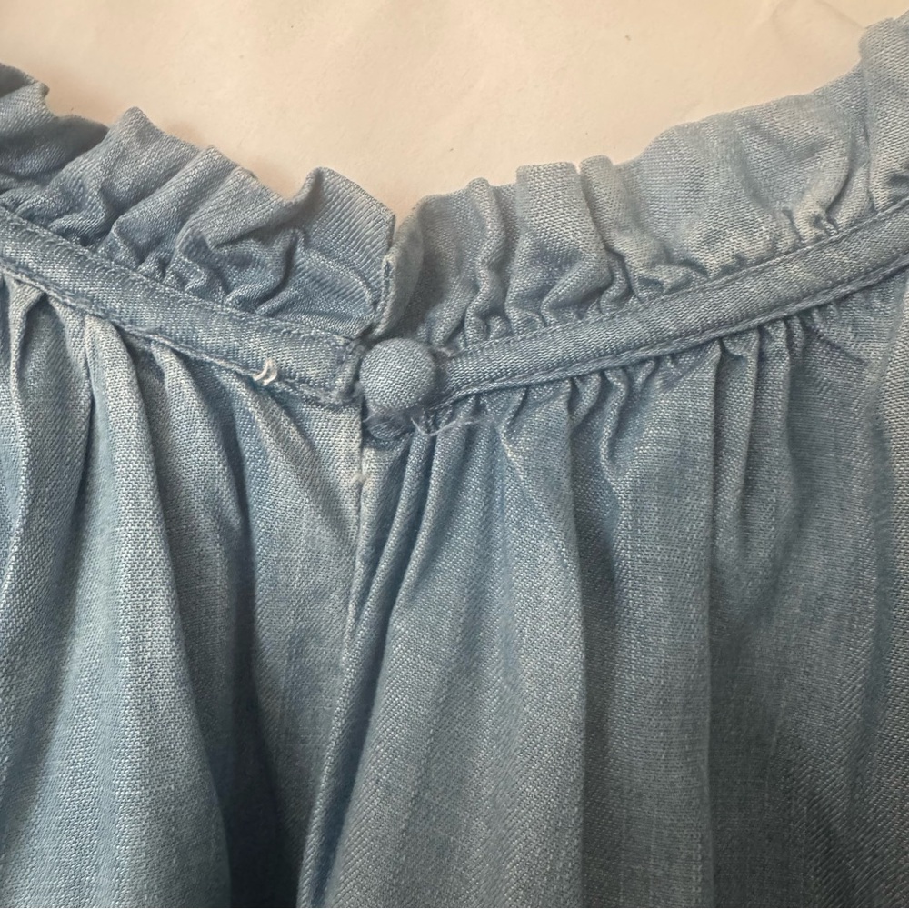 Who What Wear Ruffle Neck Chambray Blouse - Size M $18 - Picture 6 of 9